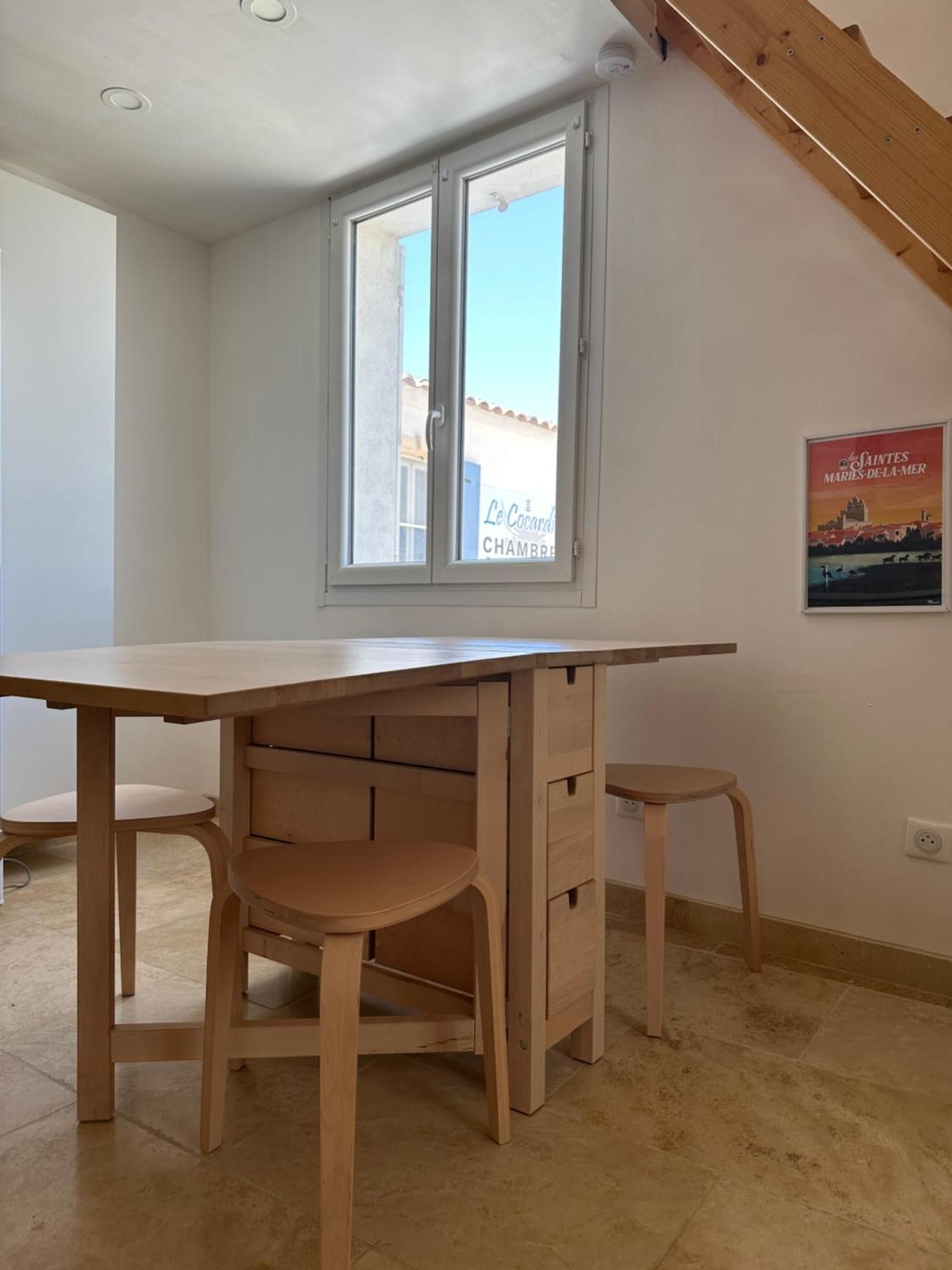 Appartement Avec Vue Sur L Eglise Des Saintes Εξωτερικό φωτογραφία