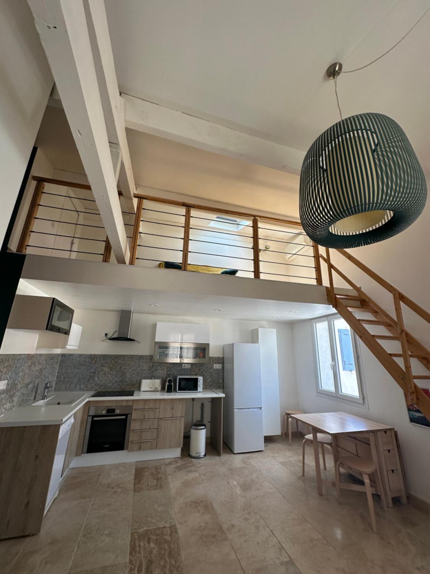 Appartement Avec Vue Sur L Eglise Des Saintes Εξωτερικό φωτογραφία