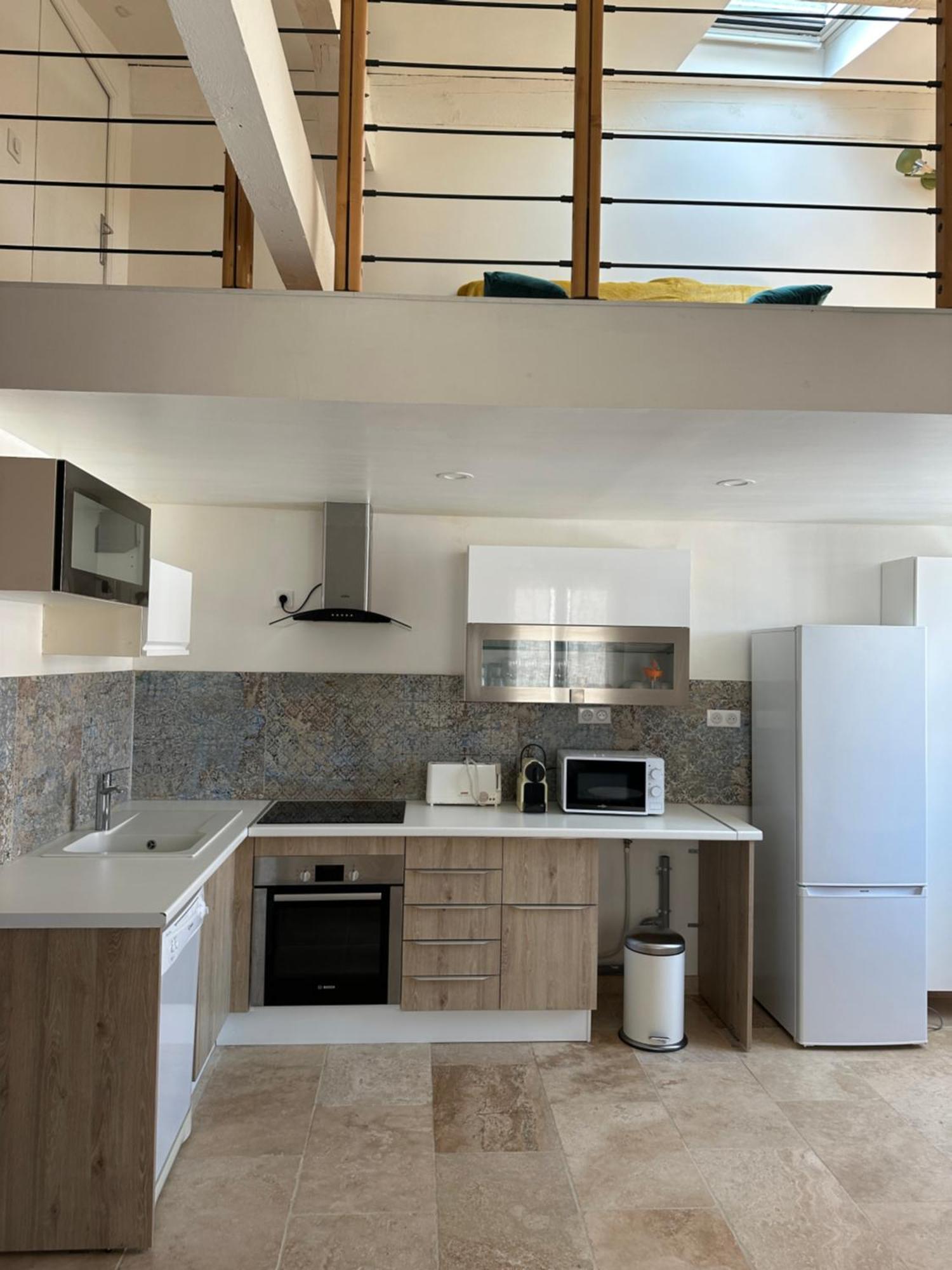 Appartement Avec Vue Sur L Eglise Des Saintes Εξωτερικό φωτογραφία